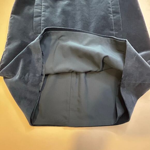 Ann Taylor velvet lined knee length skirt with pockets size 8 - Picture 4 of 8